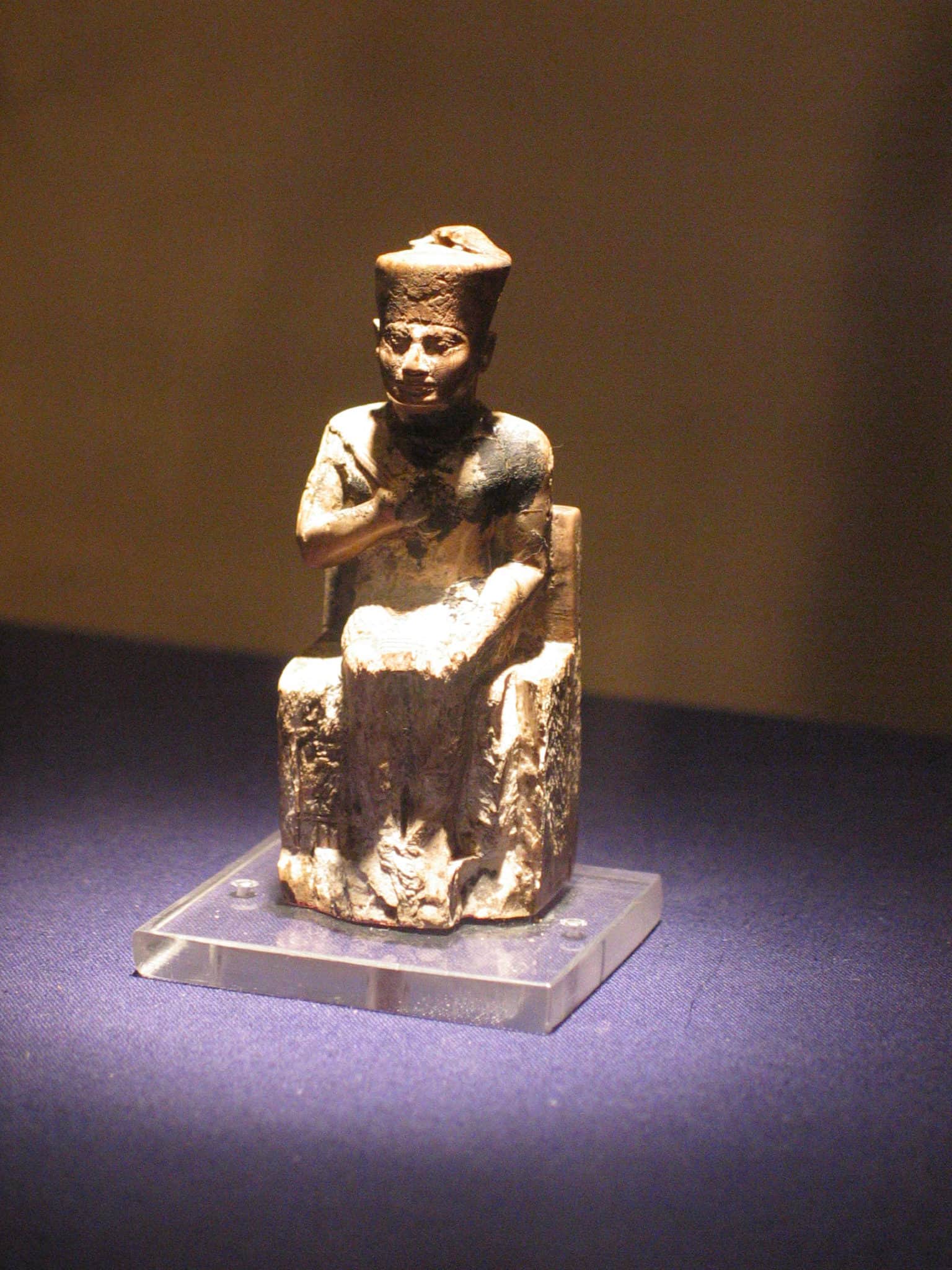 Statue of King Khufu