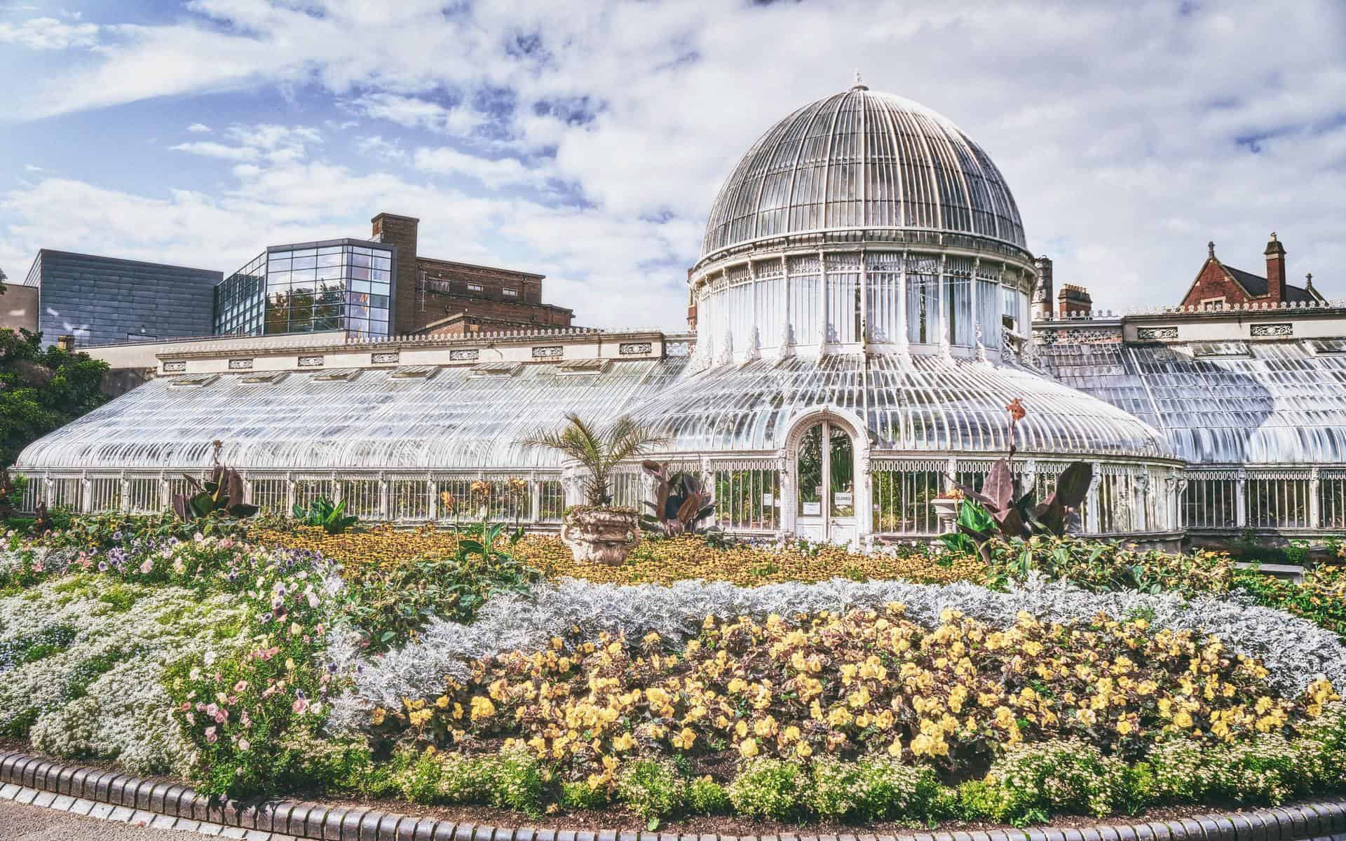 Explore Botanic Gardens, Belfast, Belfast, natural cityscapes 