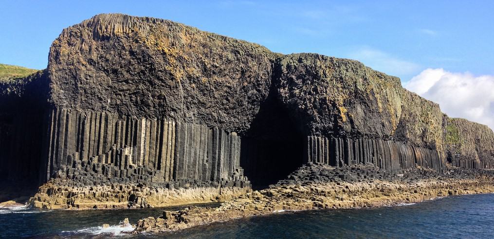 Fingal's Cave - Giant's Causeway Scotland
