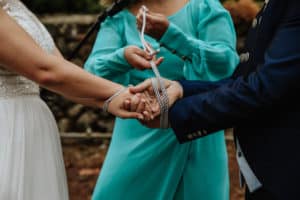 Celtic handfasting ceremony - Irish wedding Traditions