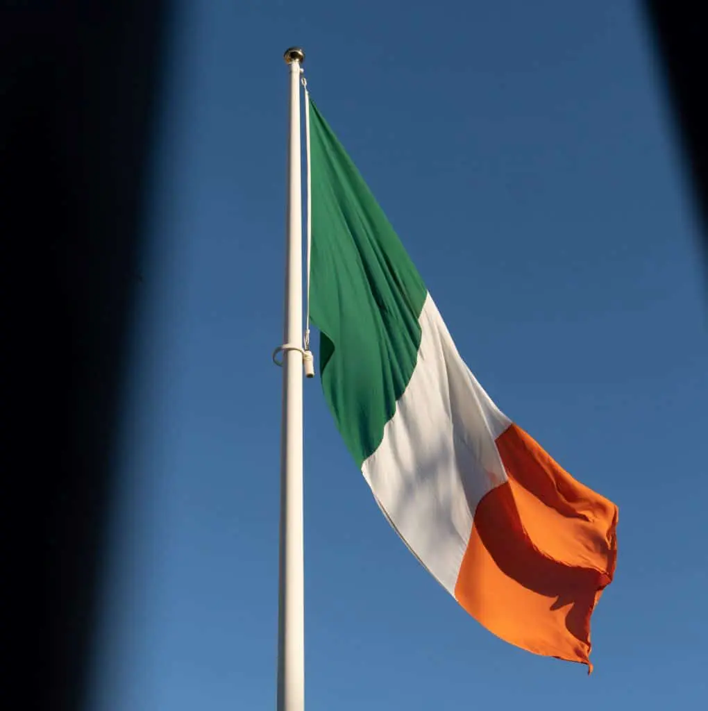 Irish flag - Symbols of Ireland