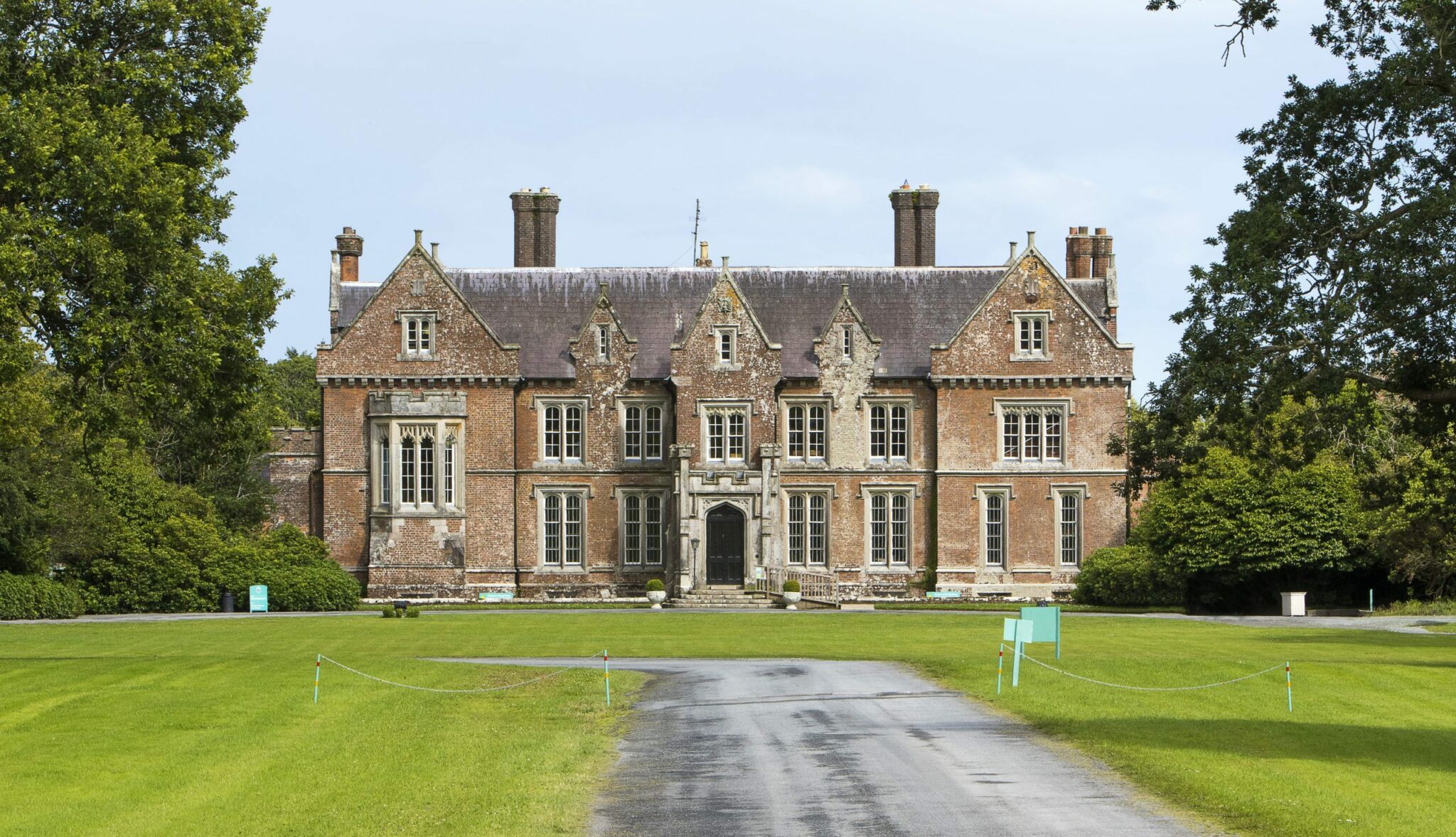 Wells House and Gardens