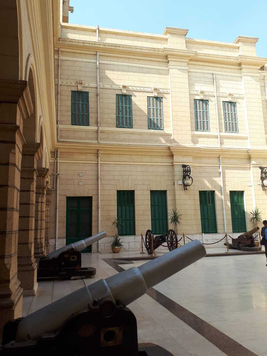 Cannons are placed around the Inner Court