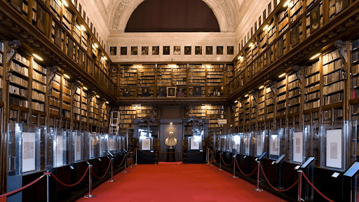 A photo of the Interior of the Pincateca Ambrosiana