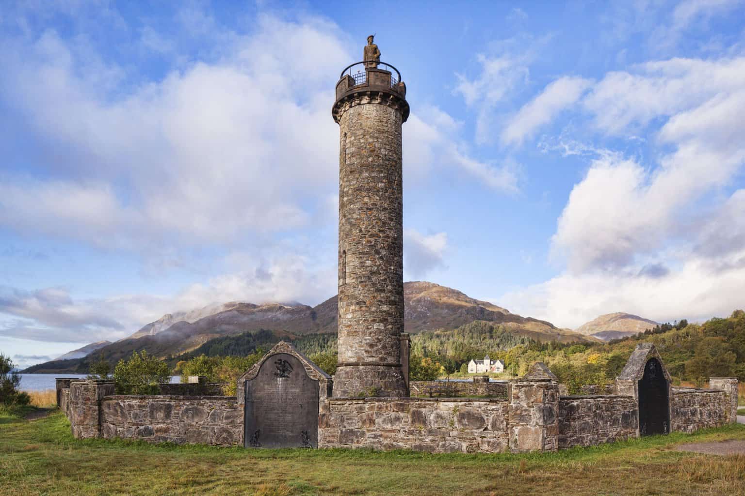 Glenfinnan Monument min scaled The best-selling author Diana Gabaldon has managed to create a world that has captivated fans and readers for decades. Even though she hadn't set foot in Scotland when she began writing her book series Outlander, the basis of the popular TV series of the same name, she did capture the history and culture of the beautiful country. 