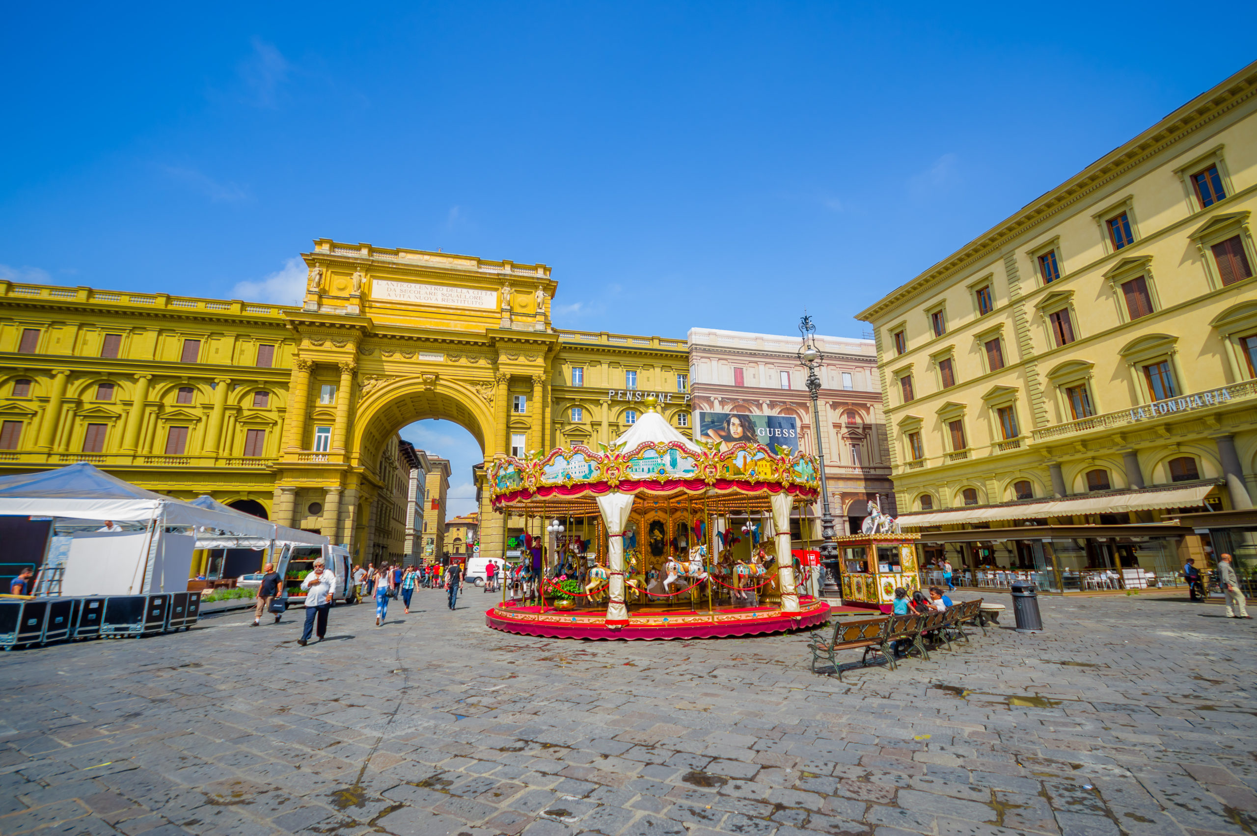 Things to do in Florence with kids, Piazza della Repubblica