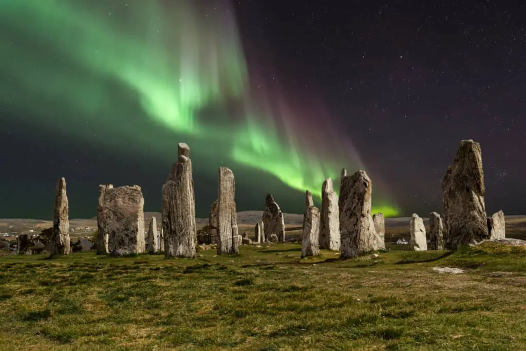 Scotland lights 2 1 Are you fond of nature? Do you wish to see a captivating natural event like no other?