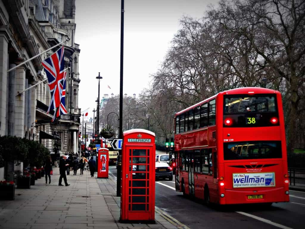 London, Bus, Telephone Cabin