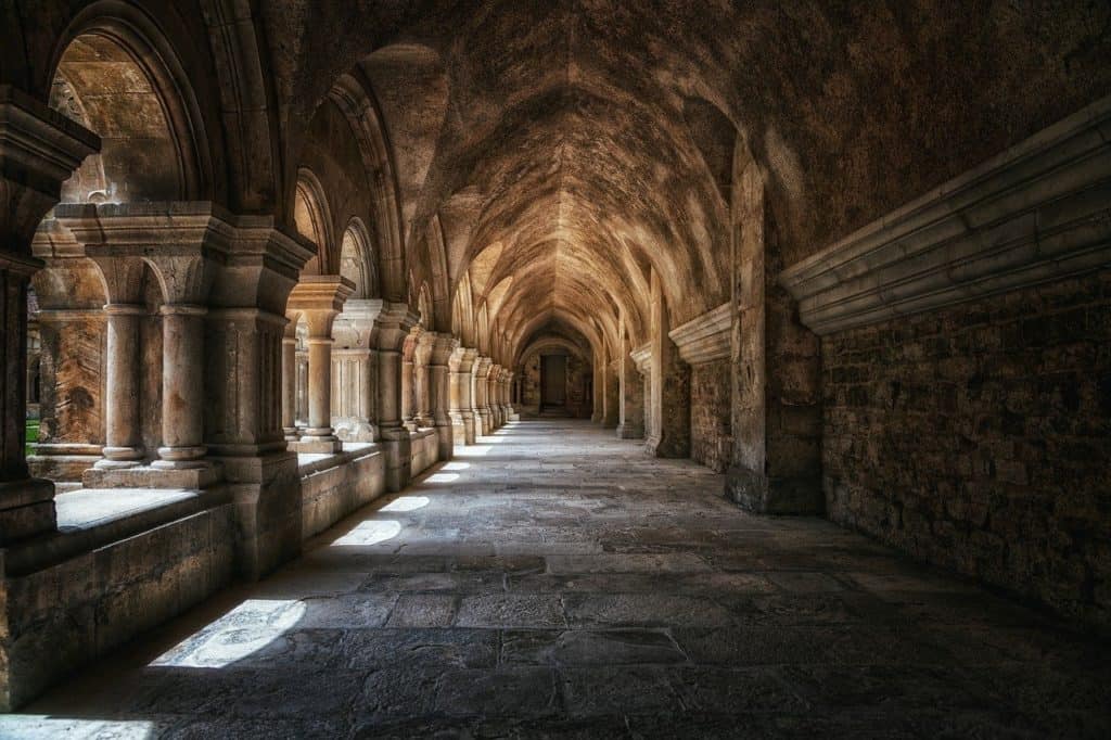 Monastery, The Cloisters, Columns, Vault