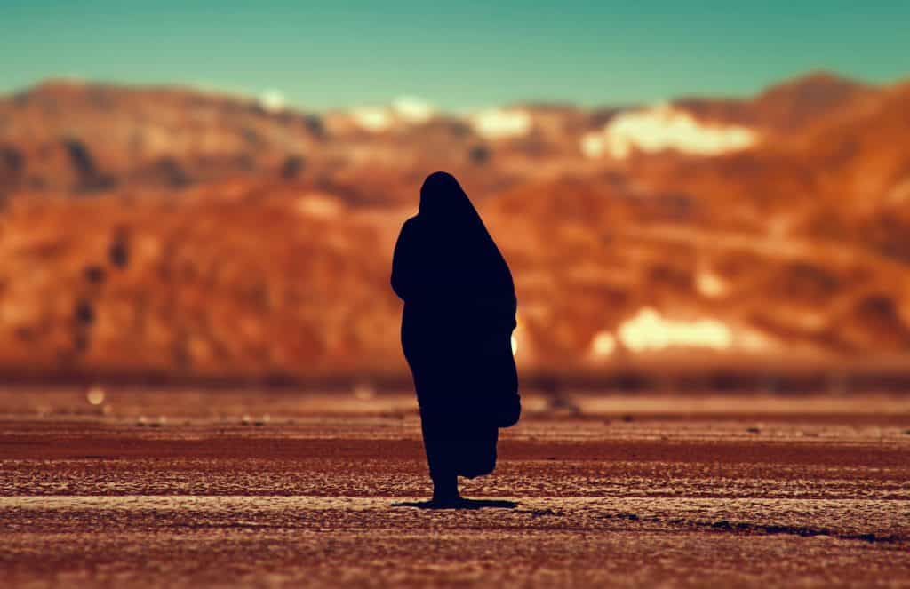 Arab woman in black jilbab