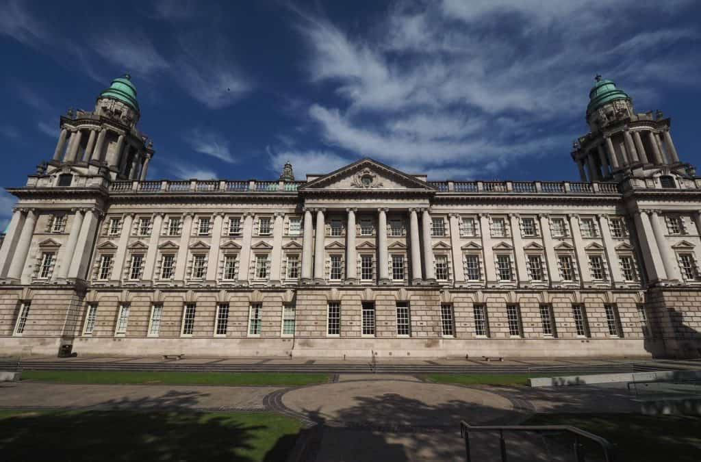 32171148 belfast city hall If you are searching for the best guide around Northern Ireland, then we are here to help you out. In this Northern Ireland travel blog guide, we are here to share with you all the tips and advice about travelling around Northern Ireland.