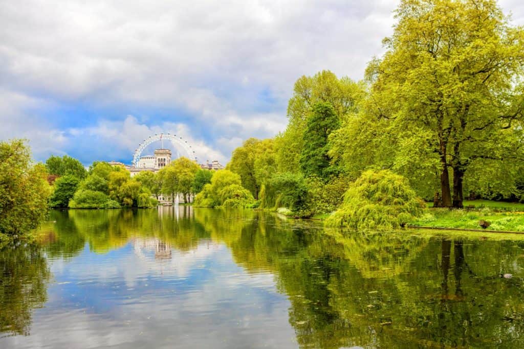 36040794 st james park in london Do you know about the top recommended places to visit in London this summer? We have some recommendations that we would like to share with those who will be coming to visit London this summer. Or even for those who have future plans to visit London.