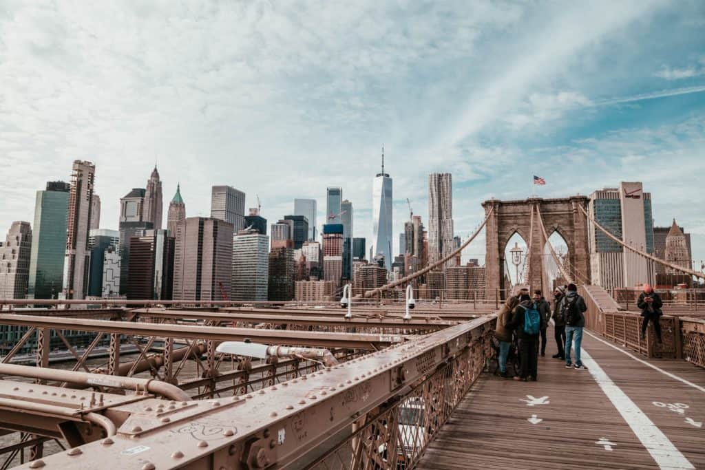 brooklyn bridge New York is one of the most recognised cities in the world. Take a look at our guide of the top 20 things to do in New York to make the most of your trip.