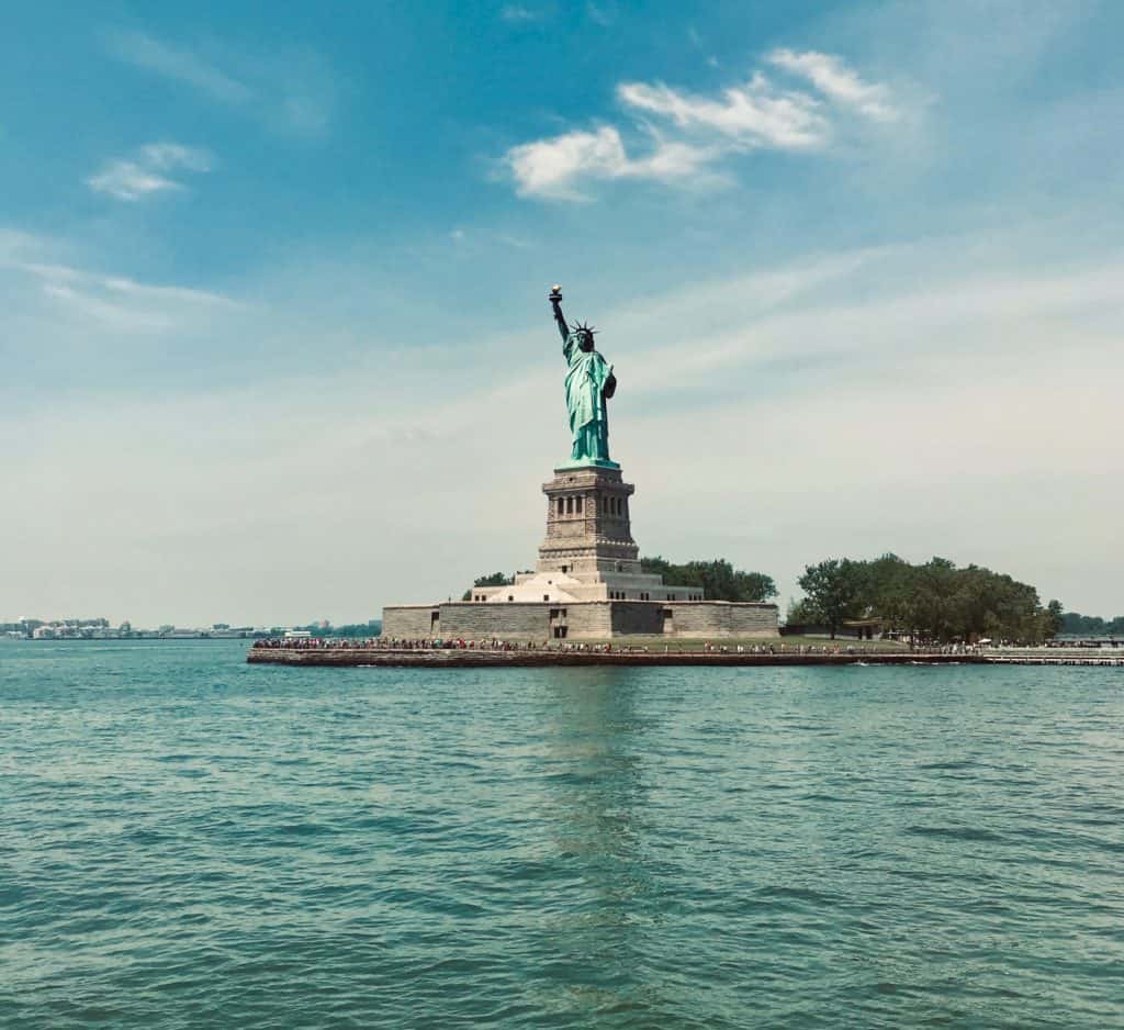 statue of liberty New York is one of the most recognised cities in the world. Take a look at our guide of the top 20 things to do in New York to make the most of your trip.