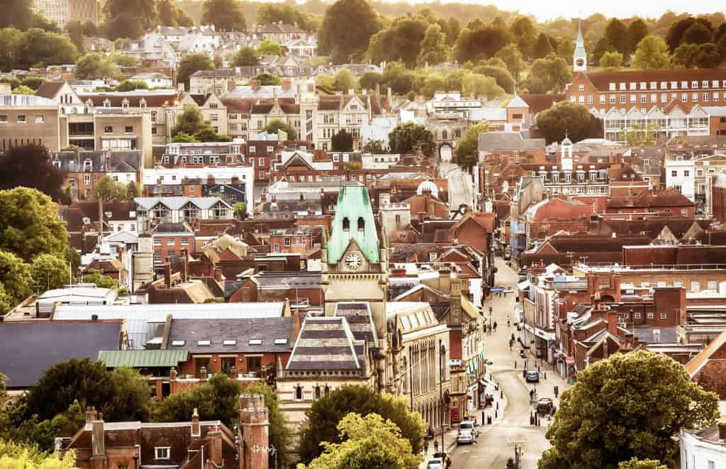 winchester university town I was a student at the University of Winchester from 2016 to 2019 and I know that when I was trying to pick a university I researched arguably too much. Trying to pick the place you will be for the next 3 or 4 years of your life is tough, and so this article will hopefully give you some insight into the life and culture of being a student at the University of Winchester.