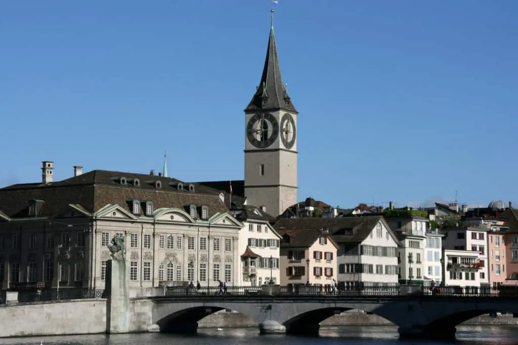 674855 zurich Zurich is located north of Switzerland near the border of Germany. It is about 30 km north of the Alps and it rises 408 meters above sea level. Zurich is well-known as the most preferred city to be visited in Switzerland by tourists. It is also known as the capital of luxury chocolate! In addition to that, it has many cultural sites, mountains, lakes, jewelry, and elegant watch shops.