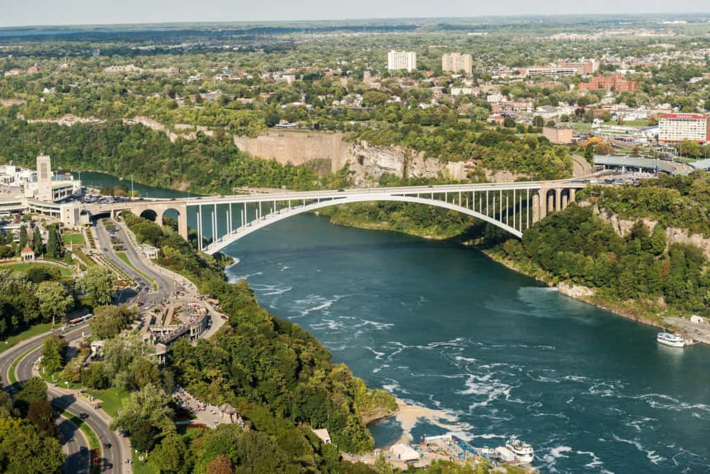 Things to do in Niagara Falls - Rainbow Bridge