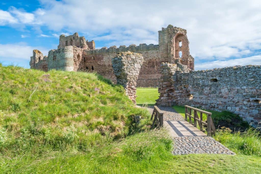 haunted castles in Scotland