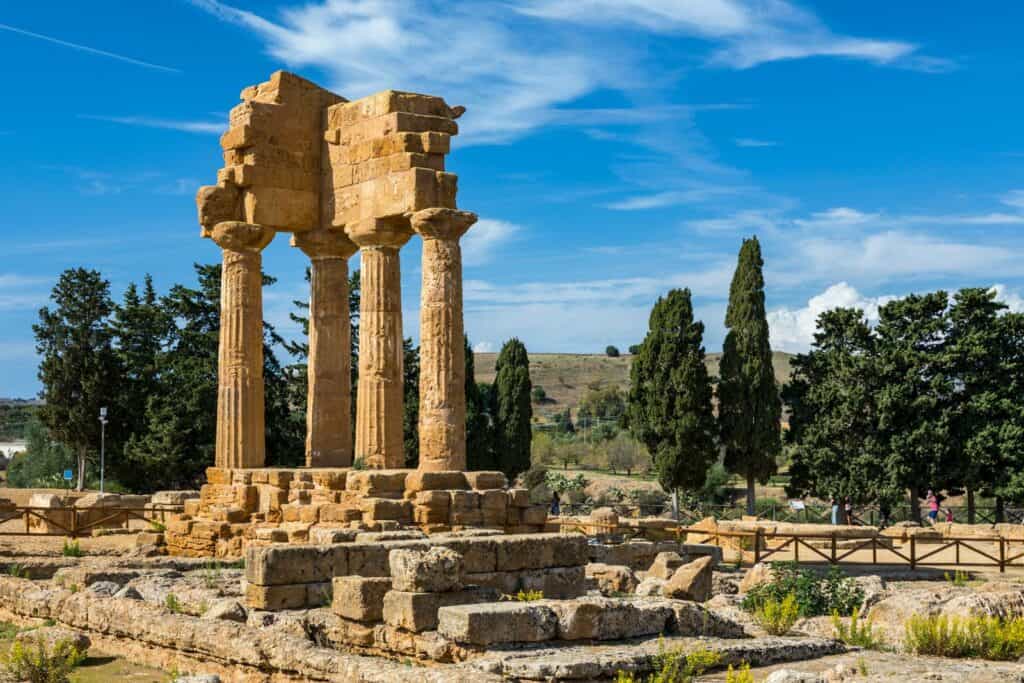 Ancient Greek Civilisation Roman engineering and architectural advancements continue to influence modern society. The Romans were undoubtedly expert engineers. 