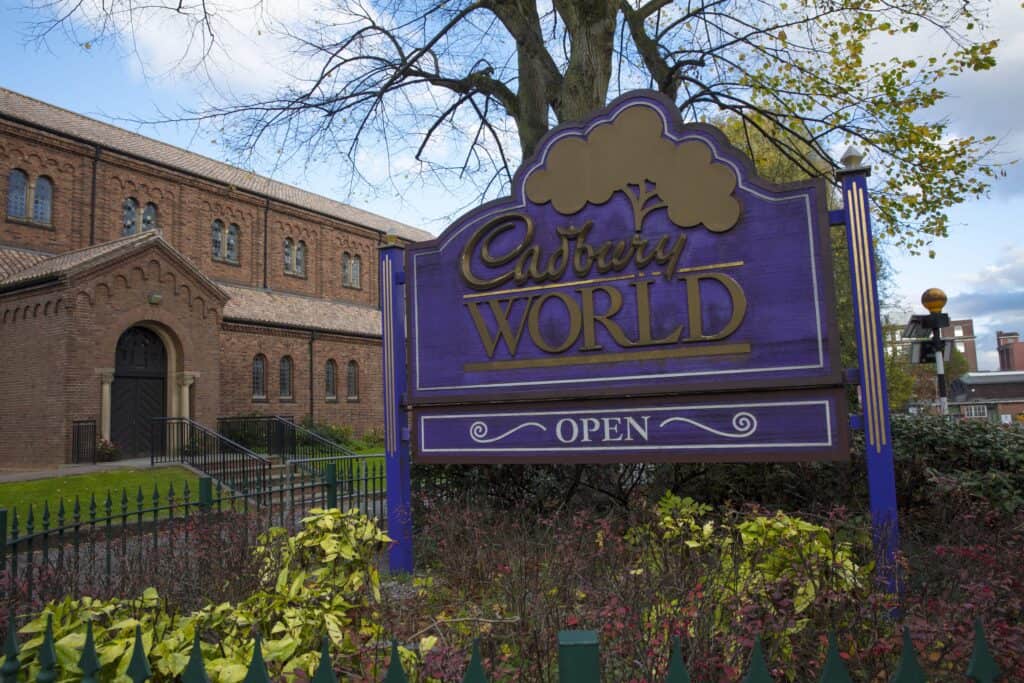 Cadbury World min Birmingham is the second largest city in the United Kingdom after the capital London between the capital and the city of Manchester, and its history extends back about 1500 years.