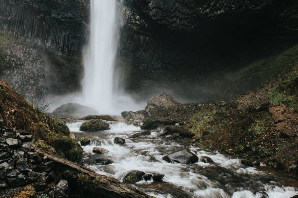 Road Trips in the USA - Oregon Waterfall