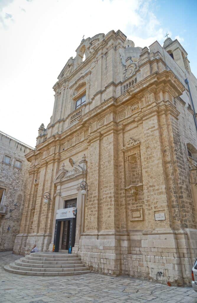 Santa Teresa dei Maschi min Bari, a coastal beauty that’s buzzing with beautiful city life, historical monuments, beaches and the friendliest of people invites you over for a visit.
