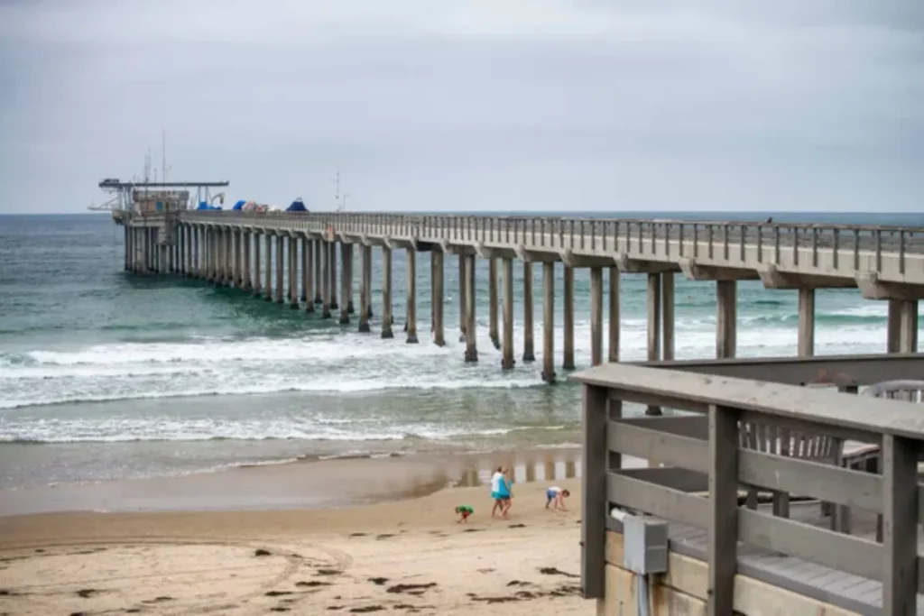 depositphotos 164390590 stock photo ellen browning scripps memorial pier San Diego is one of the top beach destinations in California, and for a good reason! With its temperate climate, gorgeous coastline and myriad attractions -not to mention being an incredibly popular spot among tourists from all over the US- it has something special that keeps visitors coming back. 