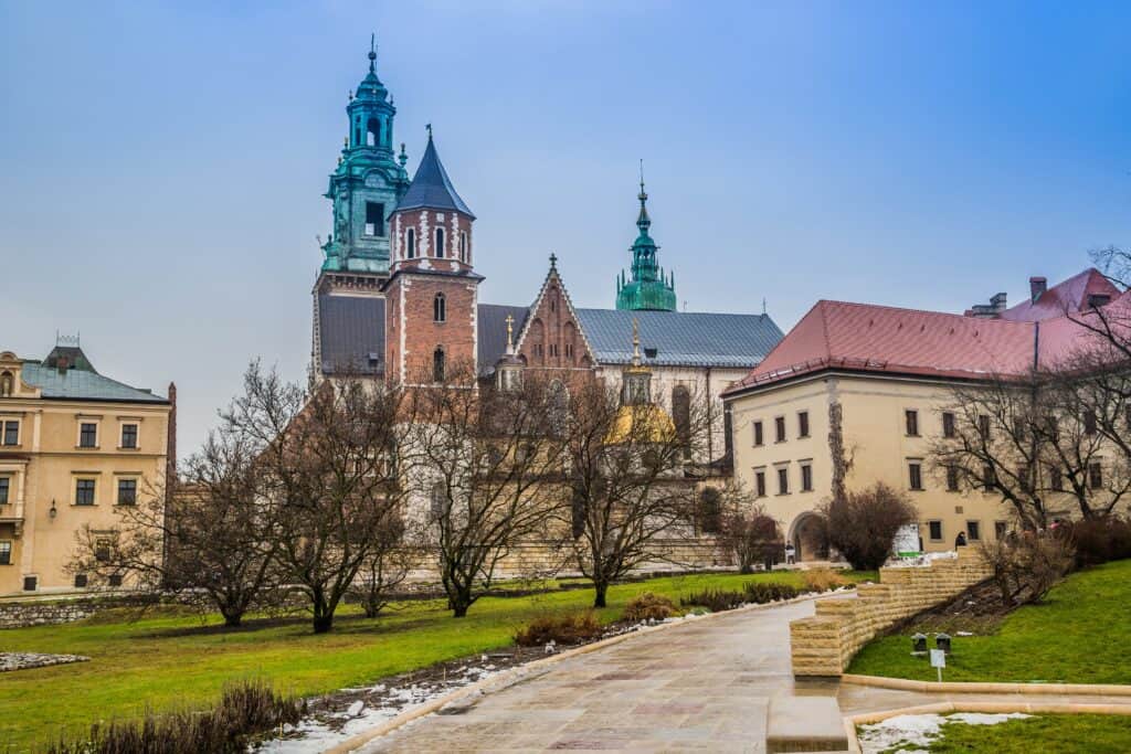 Wawel Cathedral min If you are looking for a new destination to spend an exciting weekend full of culture and new activities off the beaten track, then Krakow, Poland is the right city for you! Krakow is beautiful, cheap, and is not (yet) overrun by the big tourist crowds.
