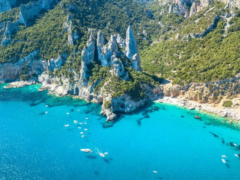 Your Ultimate Guide to Sardinia: Travelling, Destinations, Beaches, and Food!