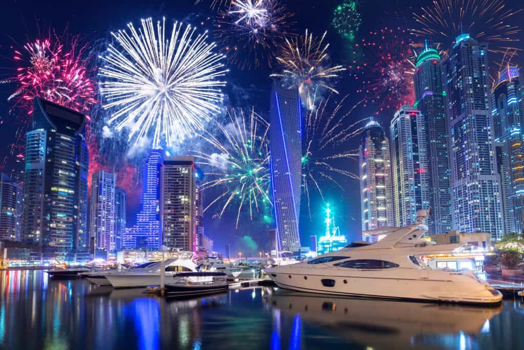 Dubai min Whether you like an elegant New Year’s dinner or an exuberant New Year’s Eve party, the fireworks remain one of the best activities to celebrate the turn of the year properly! In all cities around the globe, the new year is ushered in with lively celebrations, masked balls, and, of course, fireworks.