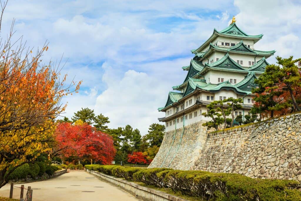 Japan: Ultimate Guide to Exploring the Land of the Rising Sun