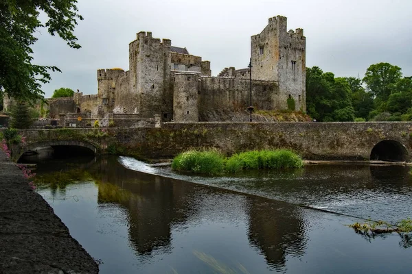 Things to do in Clare - Cahir Castle