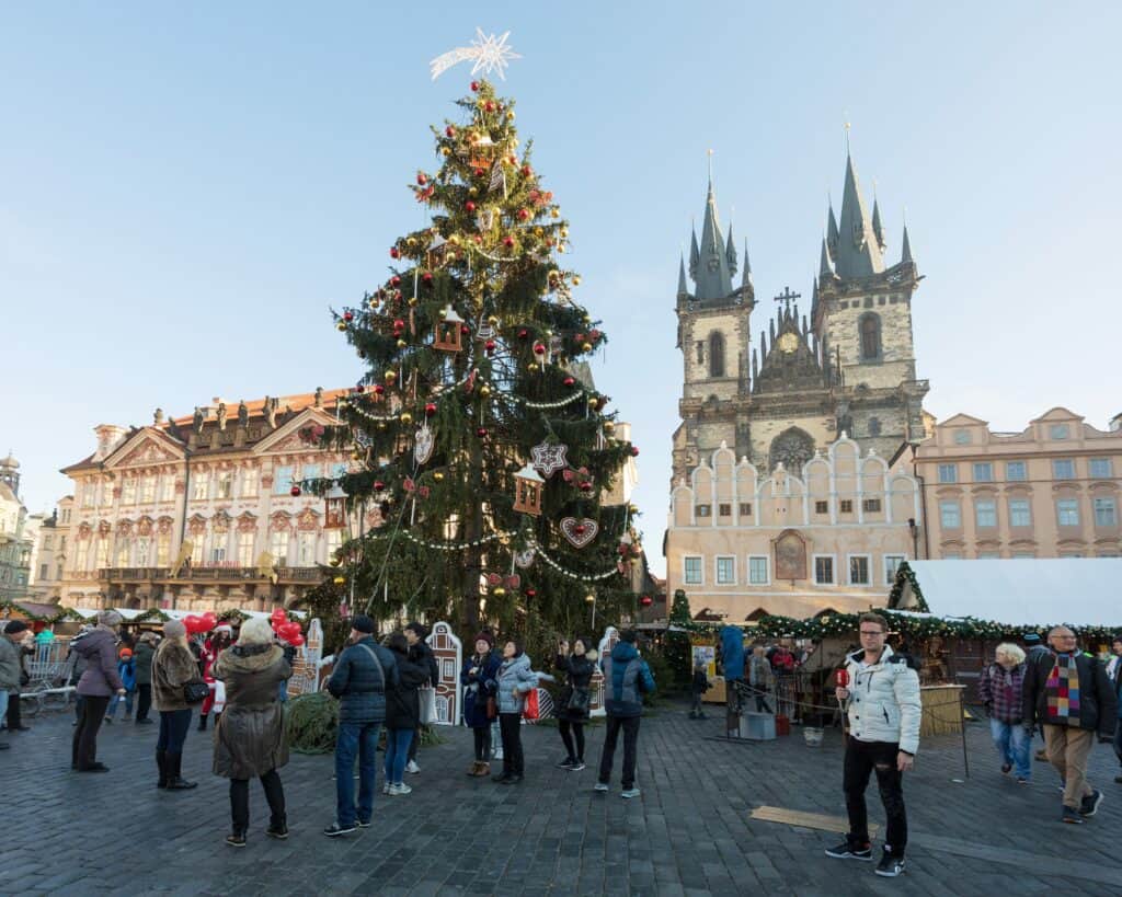 Best 10 Destinations for the Best Christmas Celebrations!