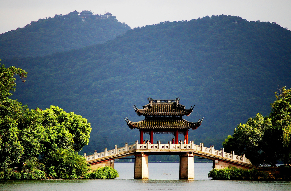 China Holiday Travel Statistics | West Lake, Hangzhou, China