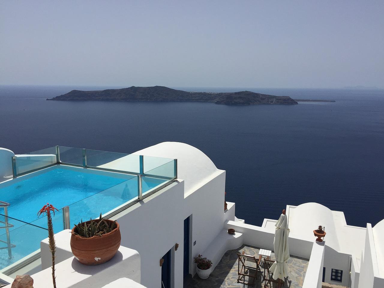 Santorini: 5 Facts about the Fascinating Island Where Time Stops