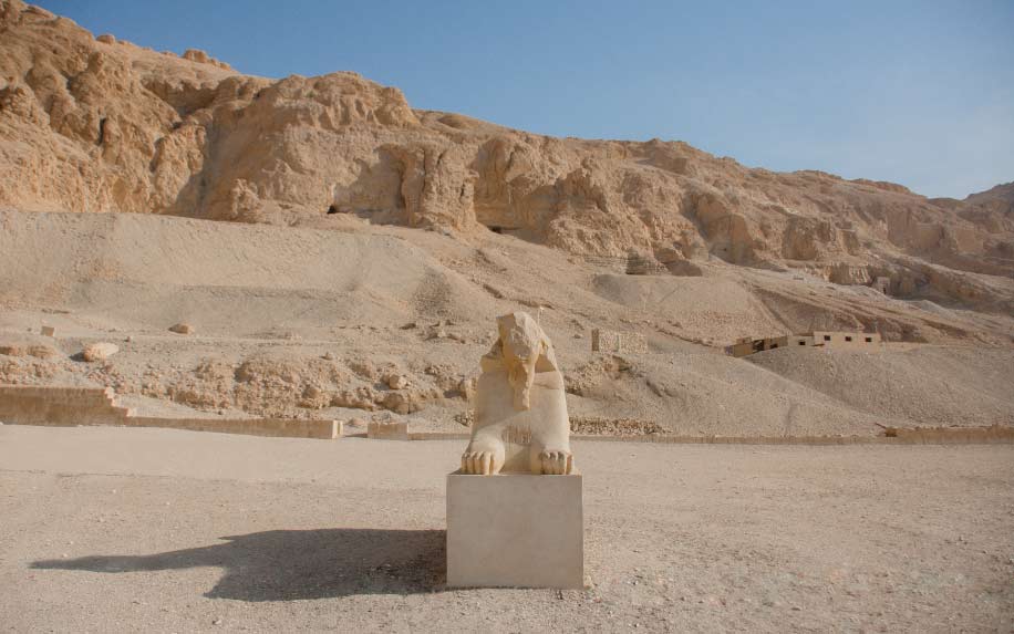 Luxor temple avenue of Sphinxes