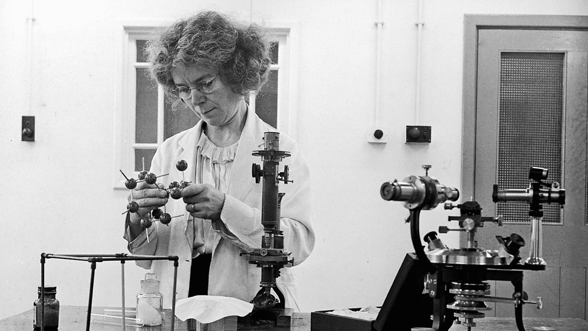 Dame Kathleen in a research lab