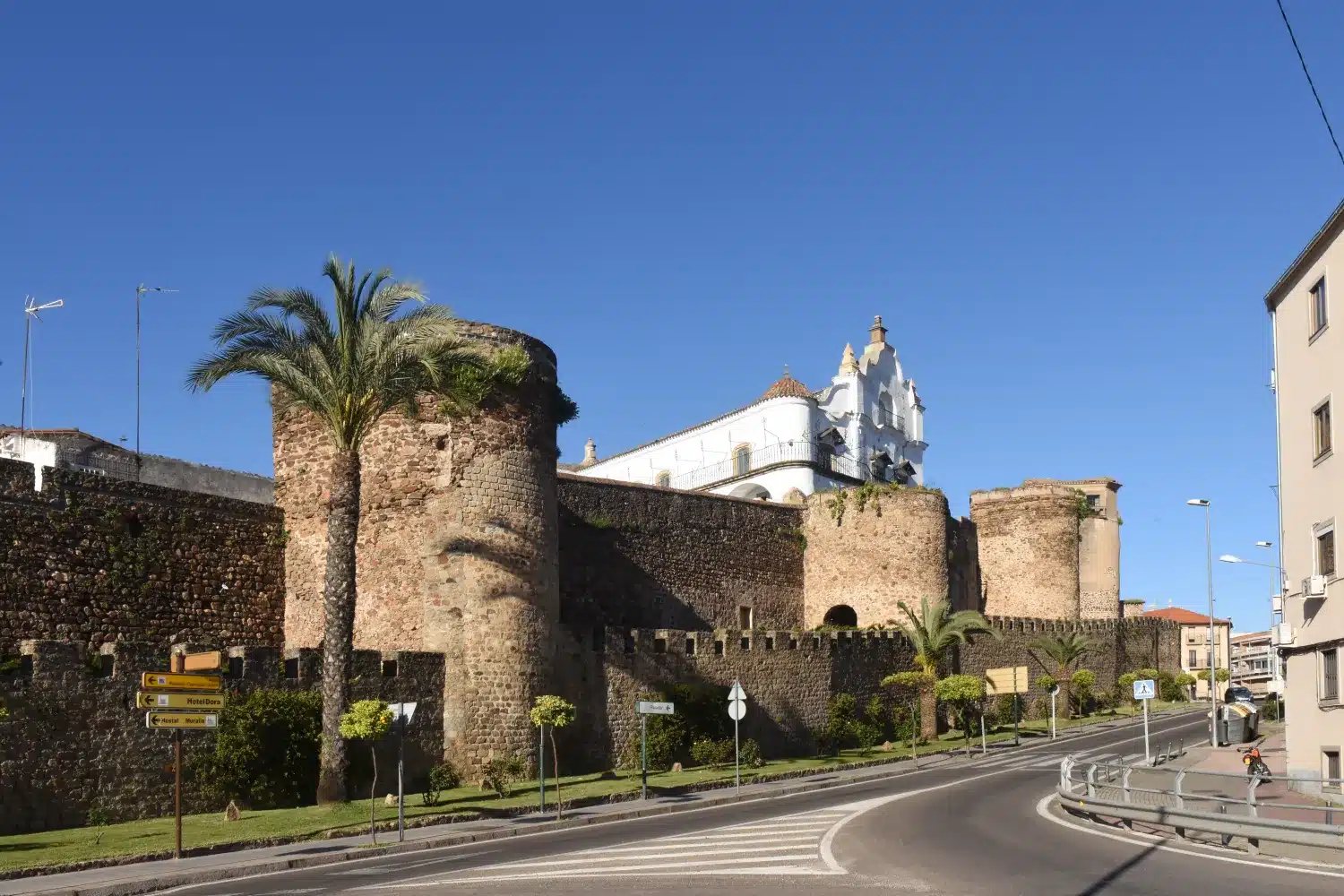 7 Wondrous Filming Locations of House of the Dragon You Will Want to Visit