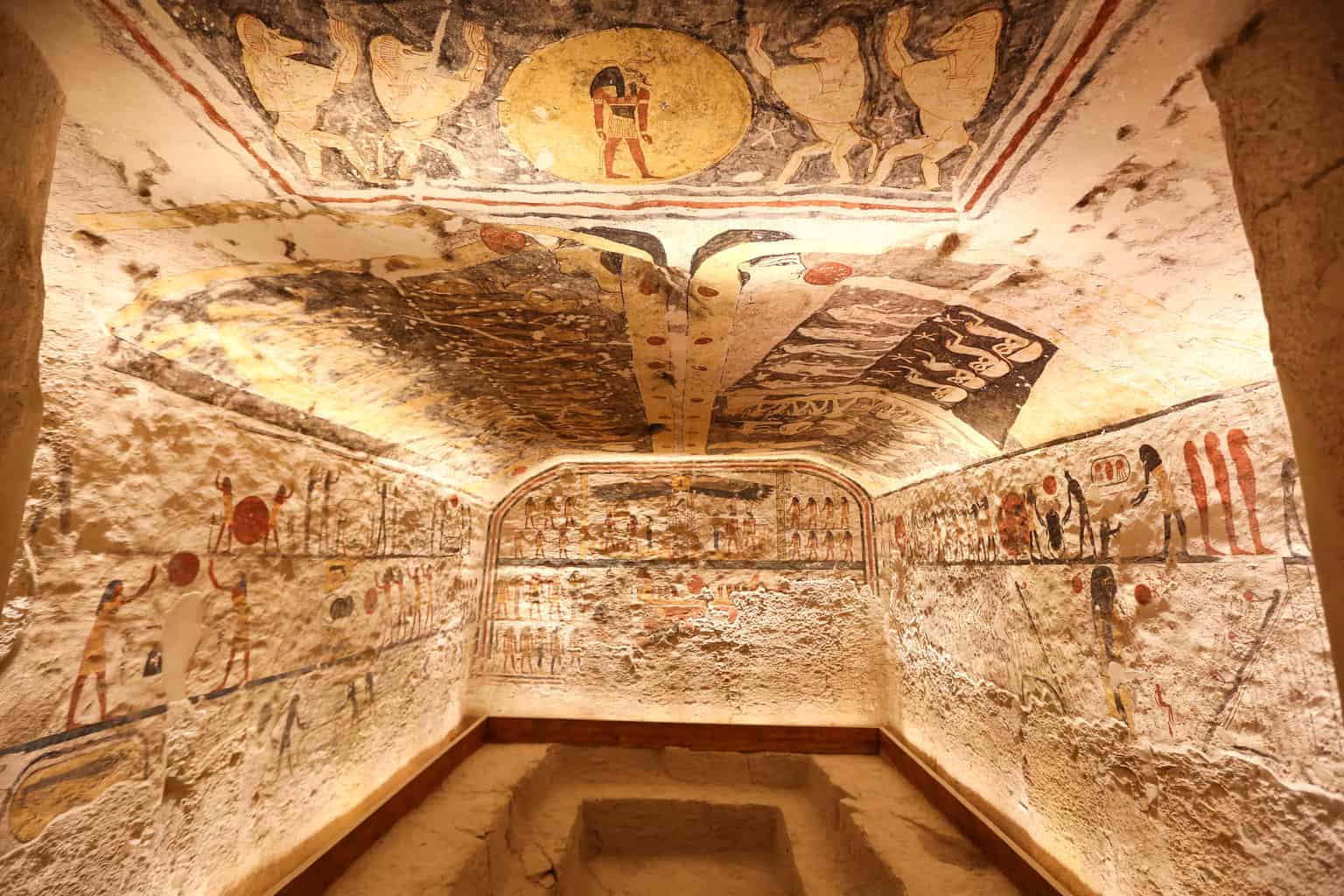 The Temple of Hatshepsut: The History and Mystery of the Queen's Life