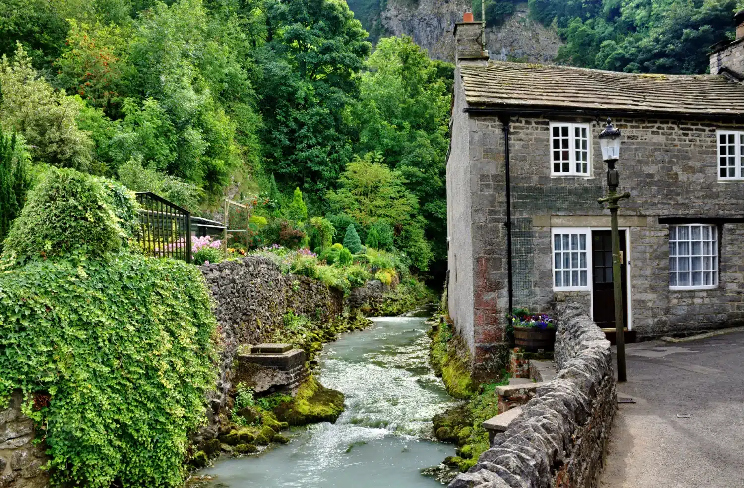 7 Wondrous Filming Locations of House of the Dragon You Will Want to Visit