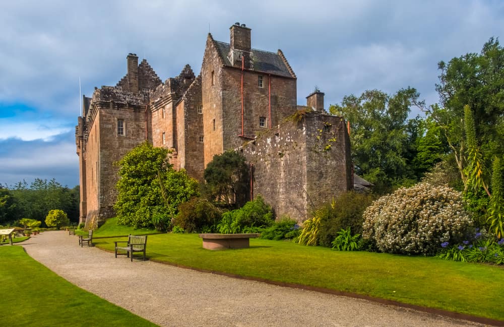 haunted castles in scotland