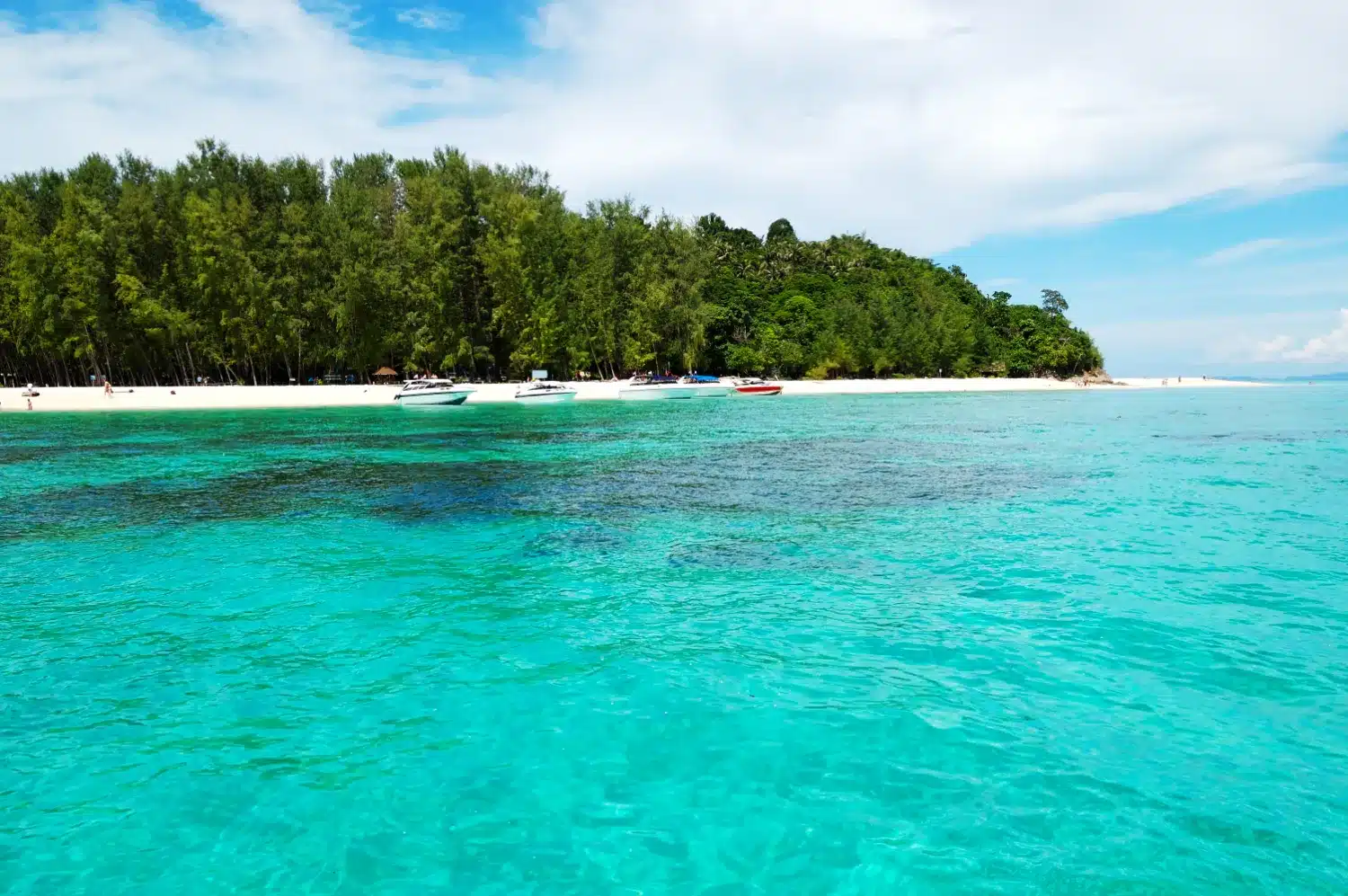 Travel Hidden Gems: A List of 9 Underrated Destinations in the World