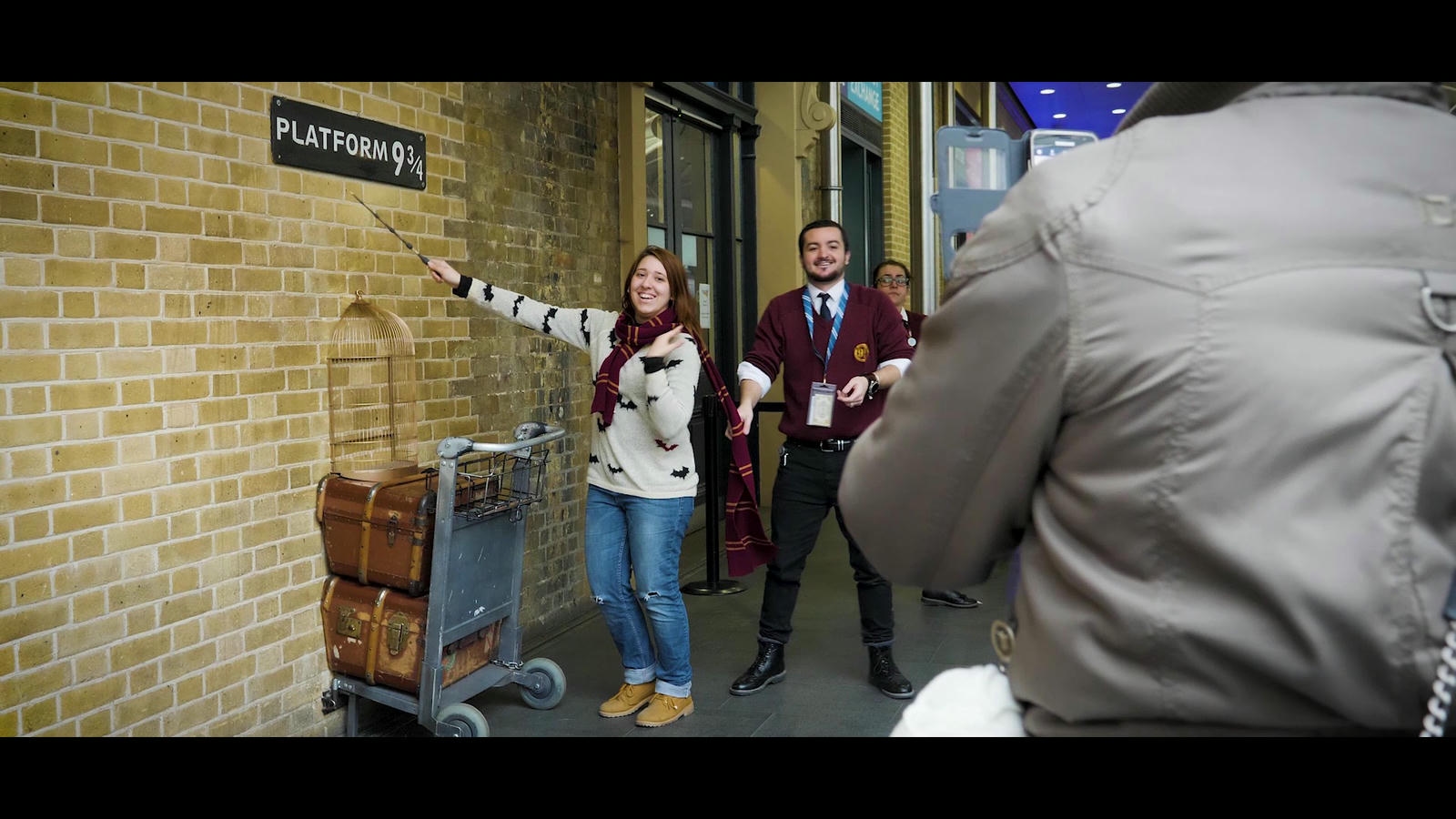Harry Potter Shop at Platform 9 3/4 - London Attractions