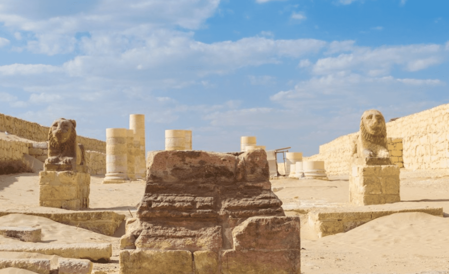 Statues and blue skies in El Fayoum's Mdniat Madi Temple