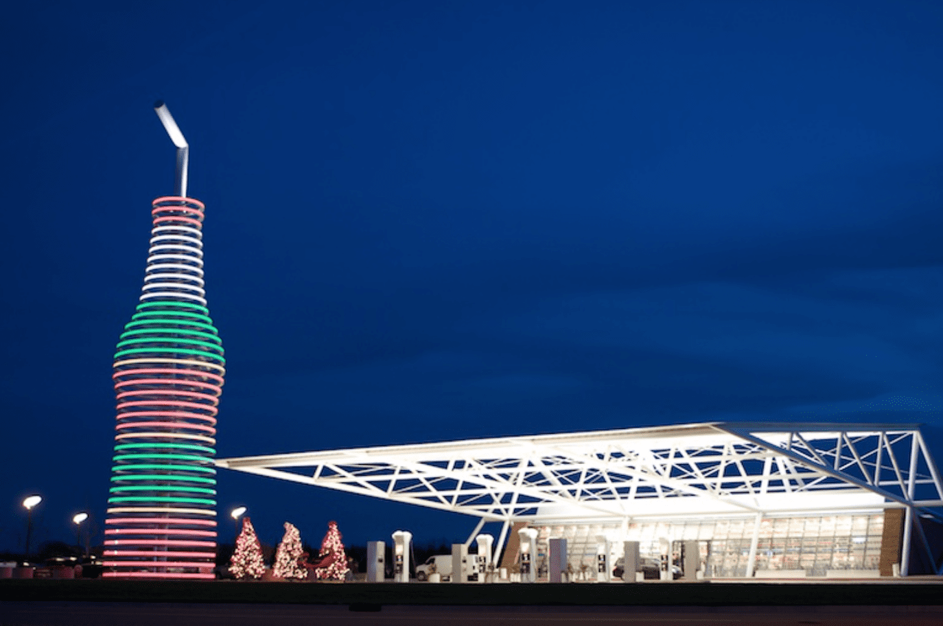 The infamous colorful soda bottle outside Pop's on Route 66 in America