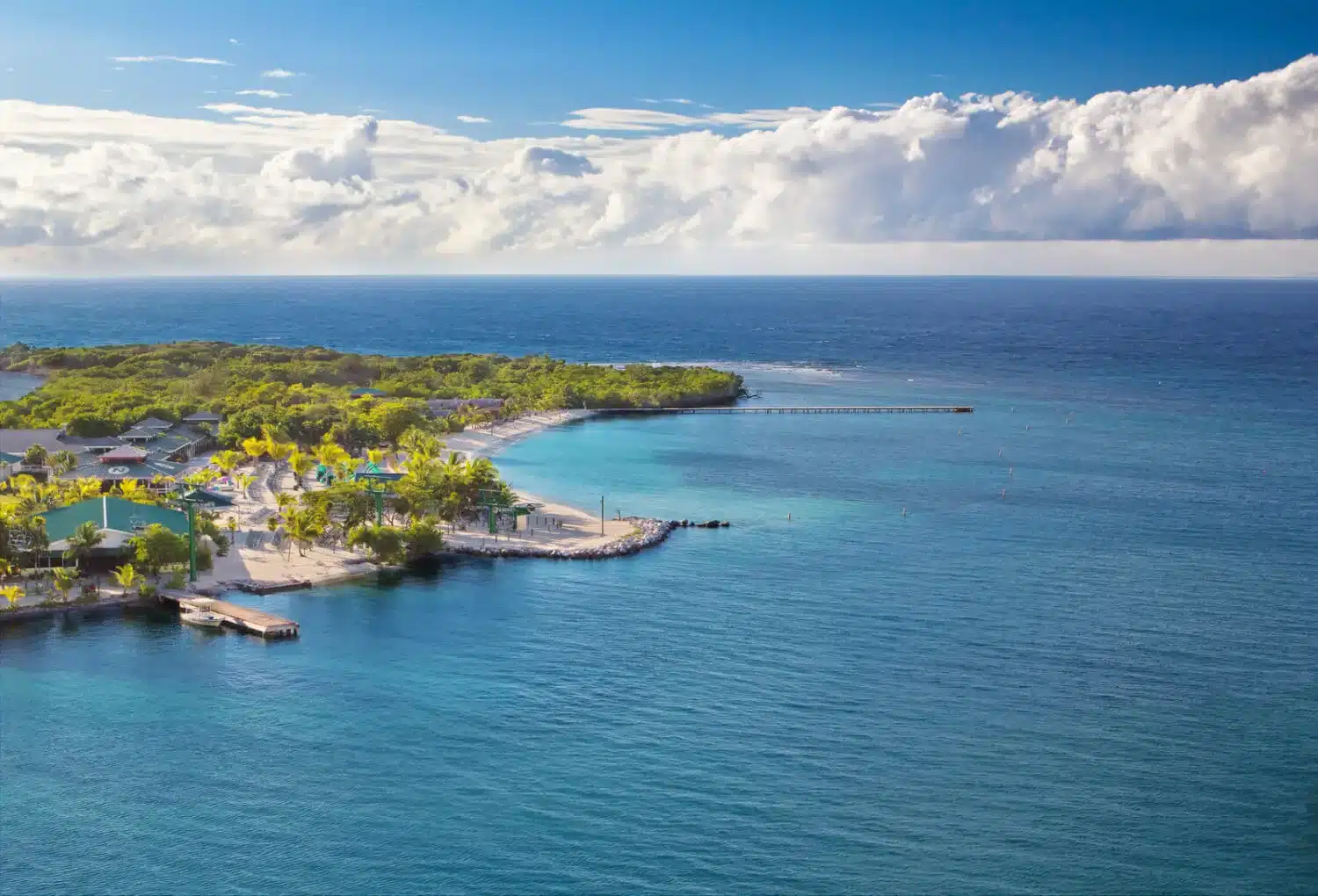 Roatan Island: The Astonishing Star of the Caribbean