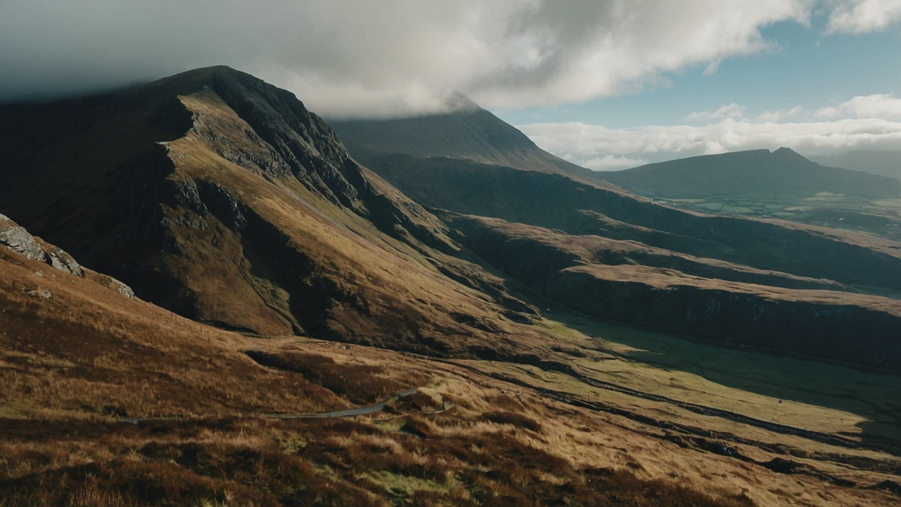 Default Mountain Ranges and Landforms of lands in Ireland 1
