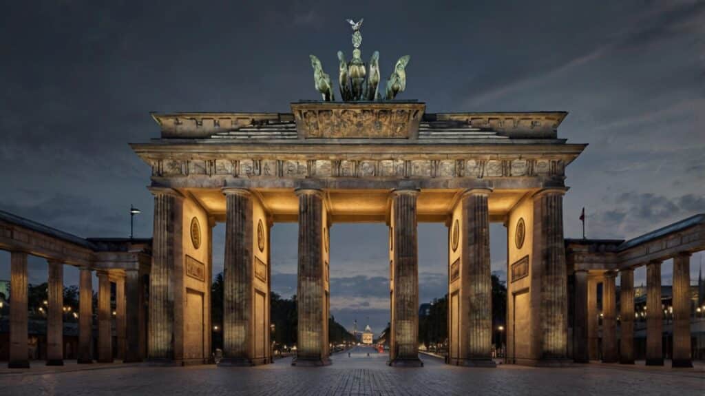 Leonardo Kino XL Berlin Germany 3